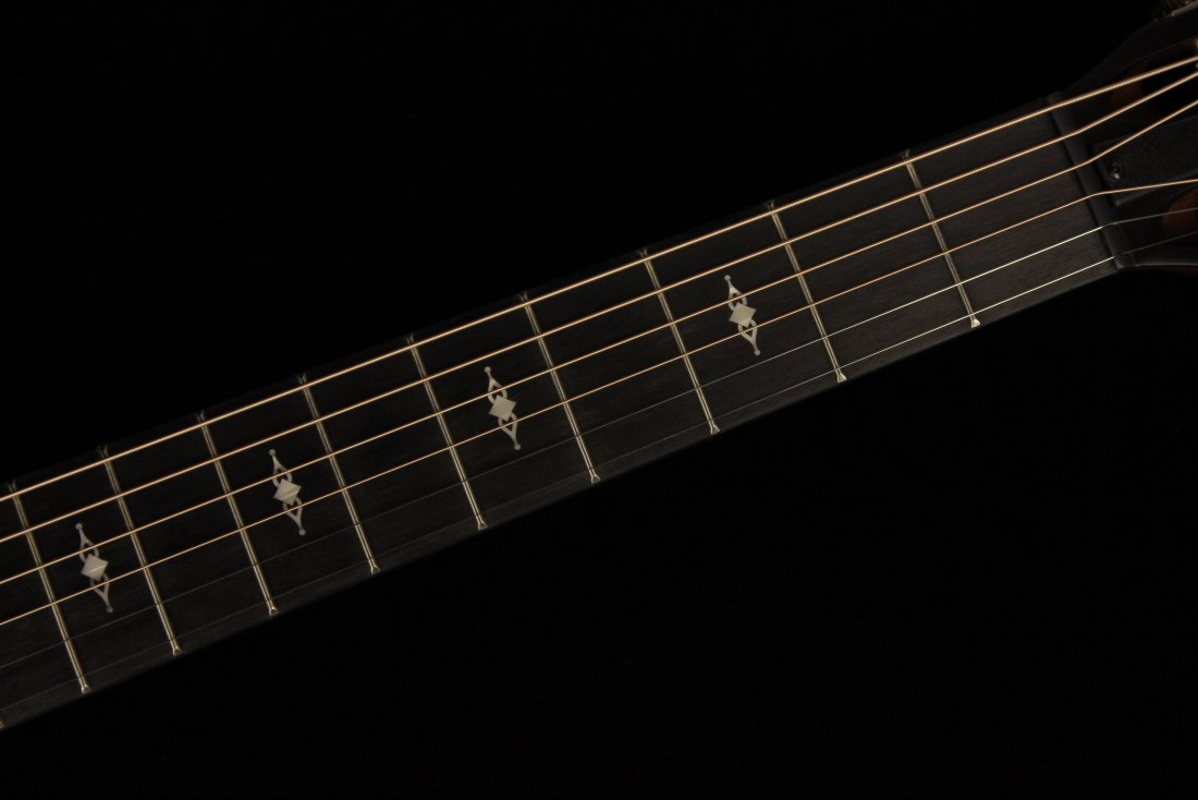 Taylor 322ce 12-Fret V-Class Bracing