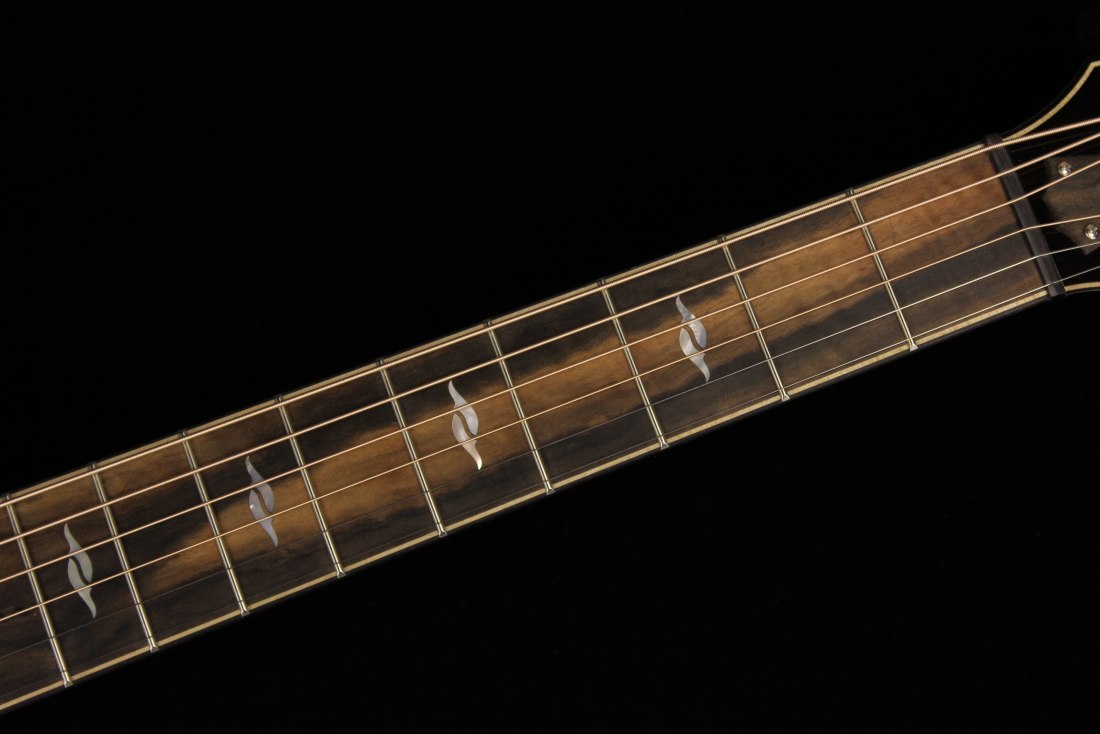 Taylor 814ce V-Class Bracing