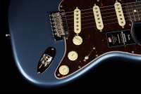 Fender American Professional II Stratocaster Rosewood Neck Limited Edition - LPB