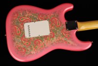 Fender Made in Japan Traditional 60s Stratocaster Pink Paisley