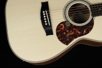 Maton EBG808 Artist