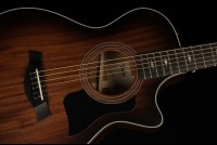 Taylor 322ce 12-Fret V-Class Bracing