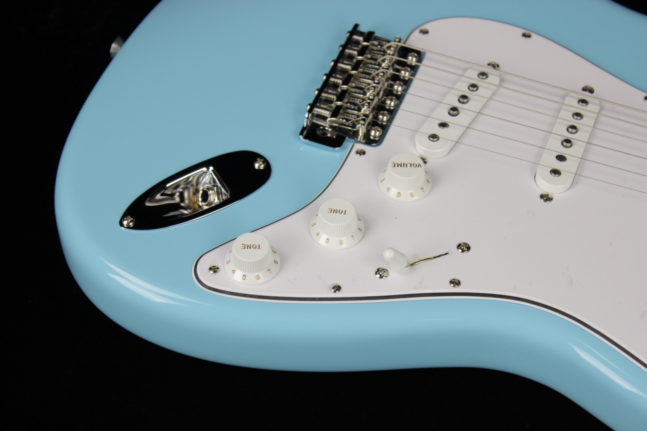 Fender Custom 1960 Stratocaster NOS Daphne Blue (SN: R125226) | Gino Guitars