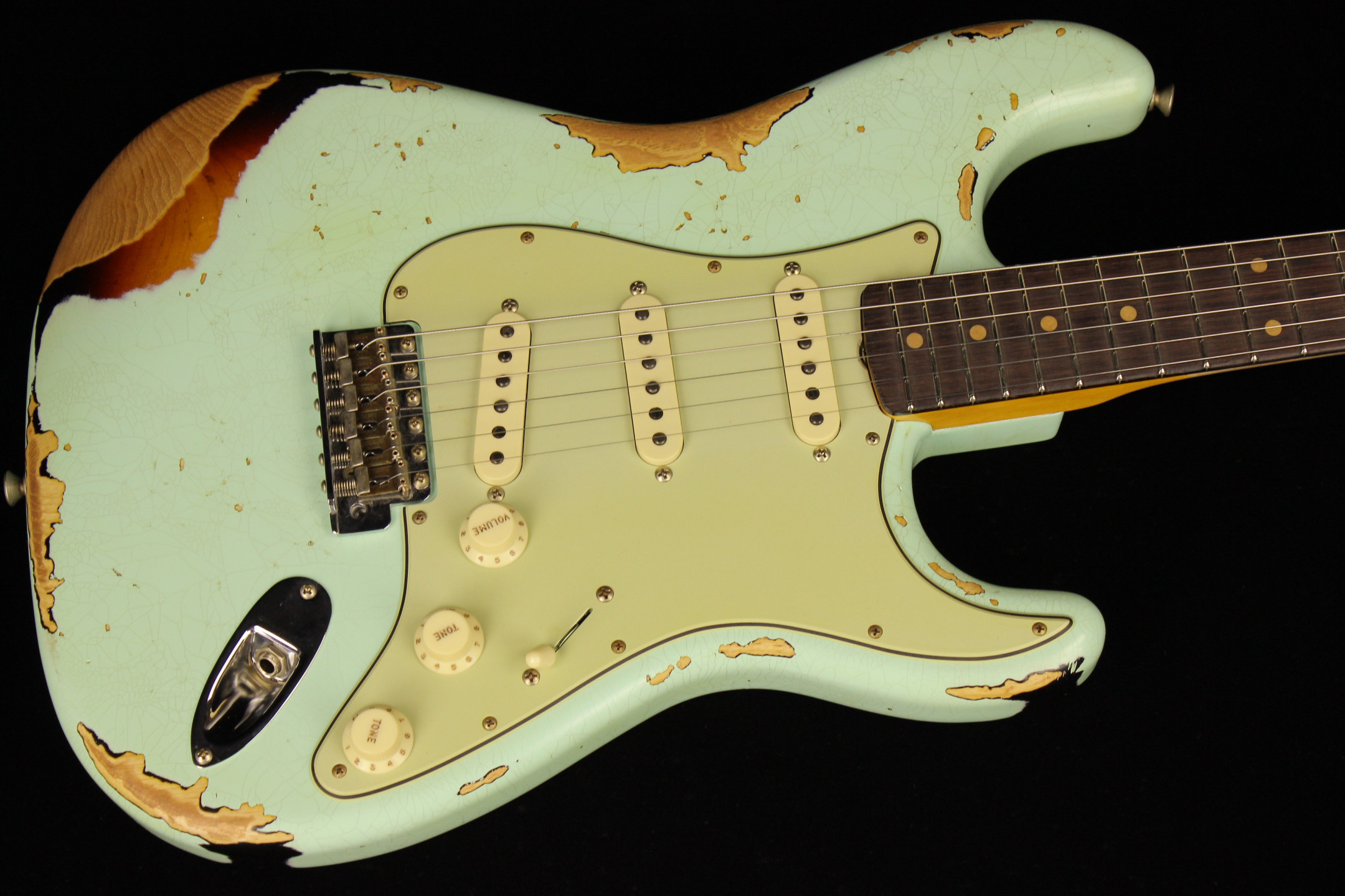 Fender Custom 1962 Stratocaster Heavy Relic Surf Green over 3