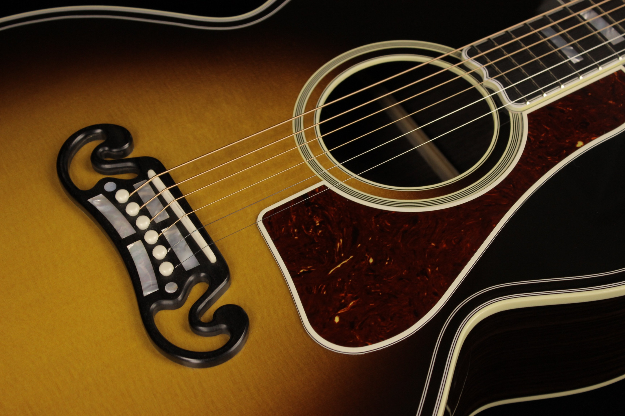 Gibson SJ-200 Western Classic Vintage Sunburst (SN: 21173054